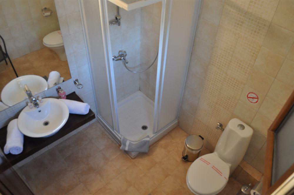 Nereides Hotel ハニオティス エクステリア 写真