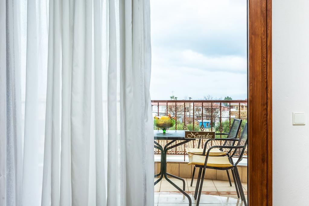 Nereides Hotel ハニオティス エクステリア 写真